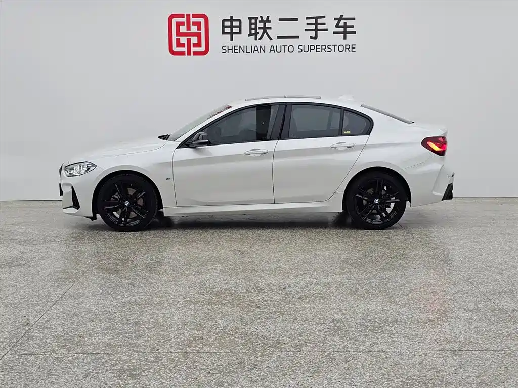 BMW 1 Series 2023 125i M Sport Shadow Edition фото 13