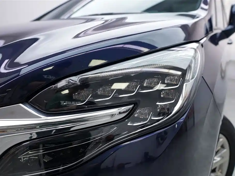 Buick GL8 2020 Avenir Four-Seat Prestige Edition фото 2