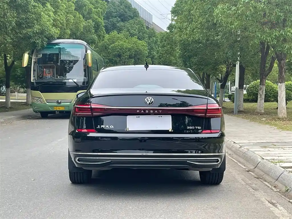Photo 6 - Volkswagen Passat