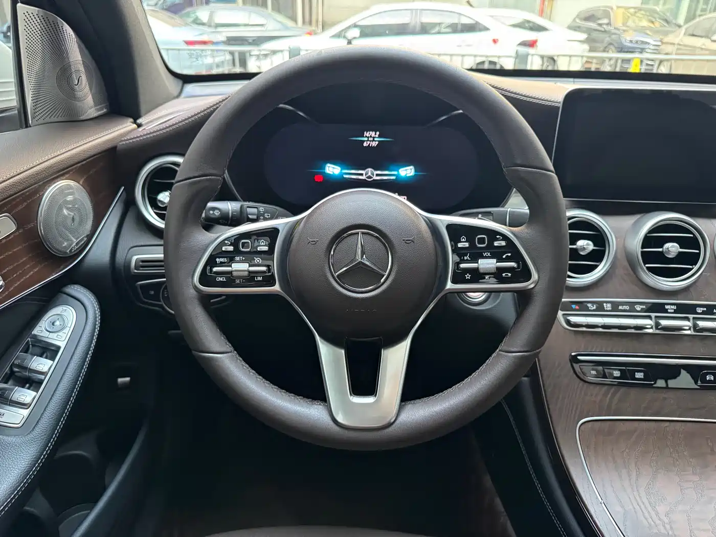 Mercedes-Benz GLC 2020 Facelift GLC 300 L 4MATIC Dynamic фото 10