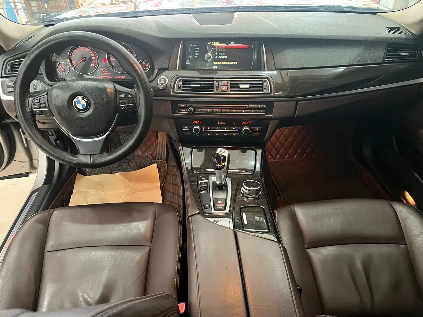 BMW 5 Series 2013 525Li Luxury фото 5