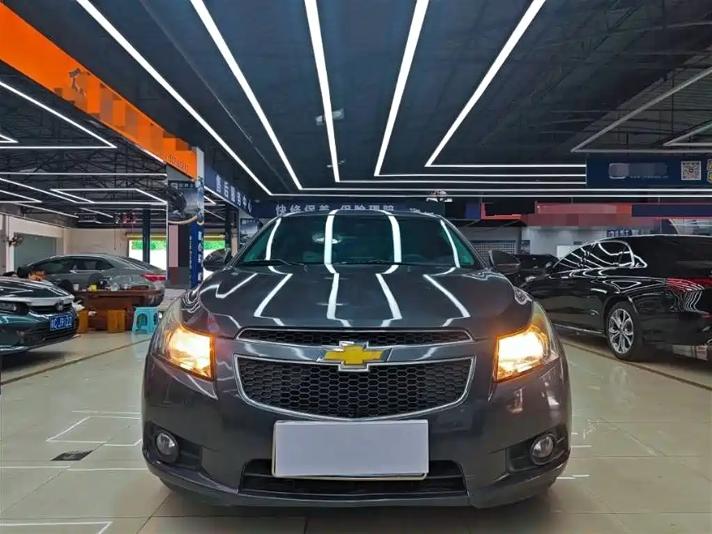 Chevrolet Cruze 2013 Model 1.8L SX AT фото 2
