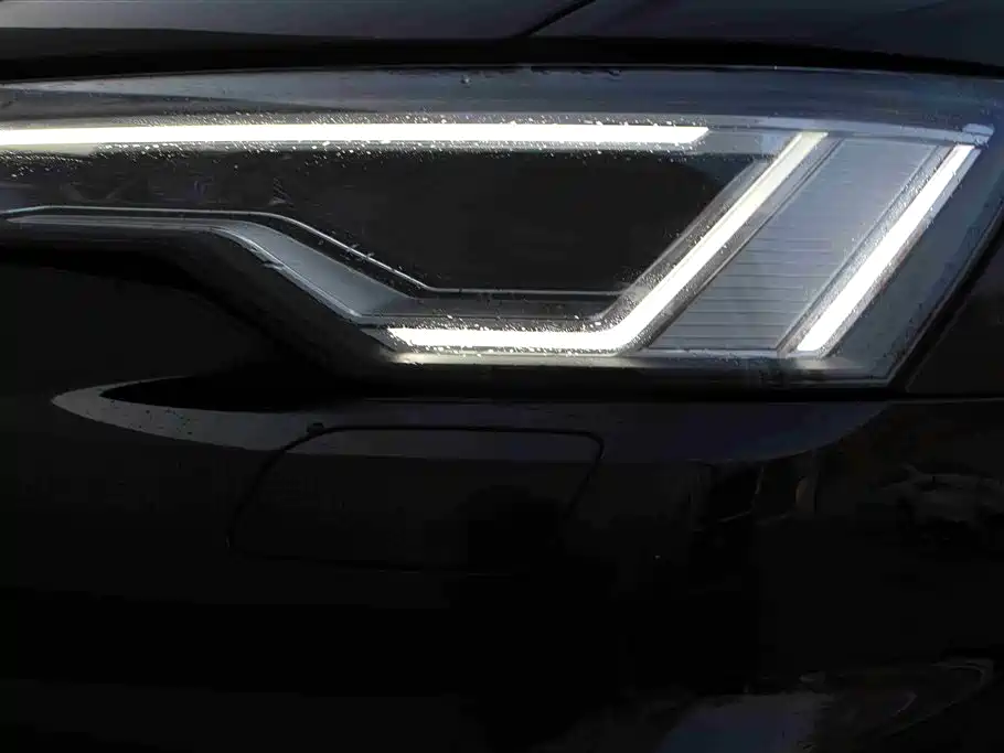Audi A6L 2021 45 TFSI Exclusive Sport фото 11