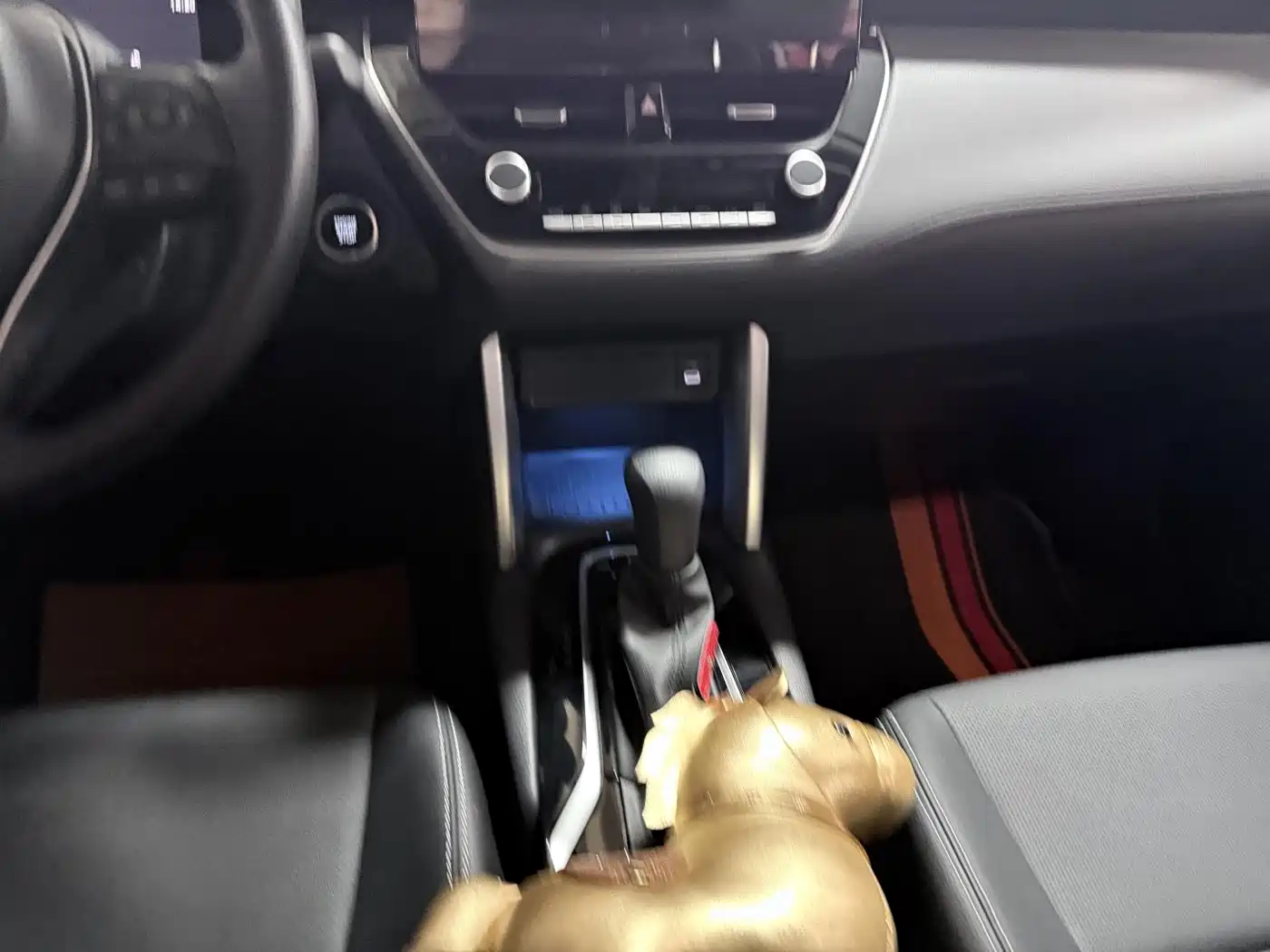 Toyota Frontlander 2023 2.0L CVT Elite Edition фото 13