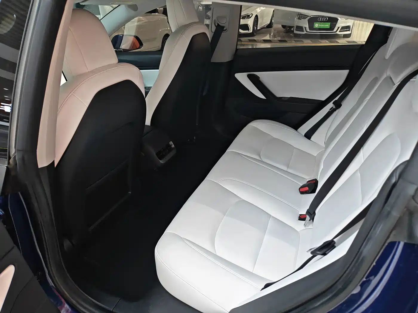 Фото 8 - Tesla Model 3