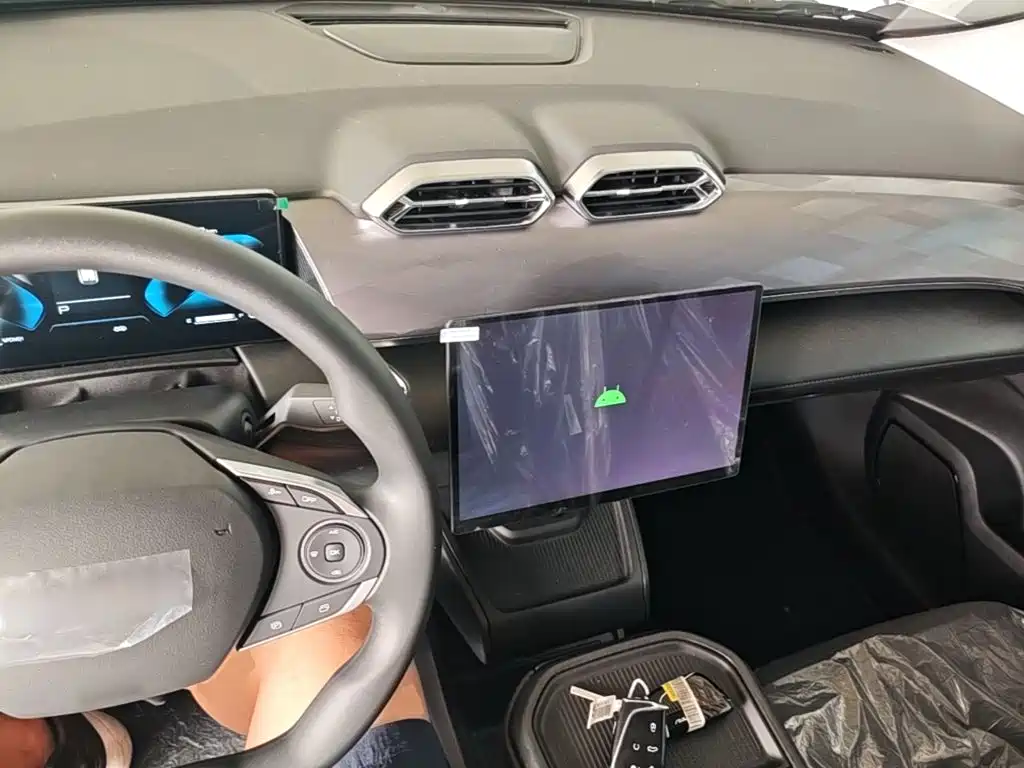 Фото 6 - Dongfeng Aeolus SKY EV01