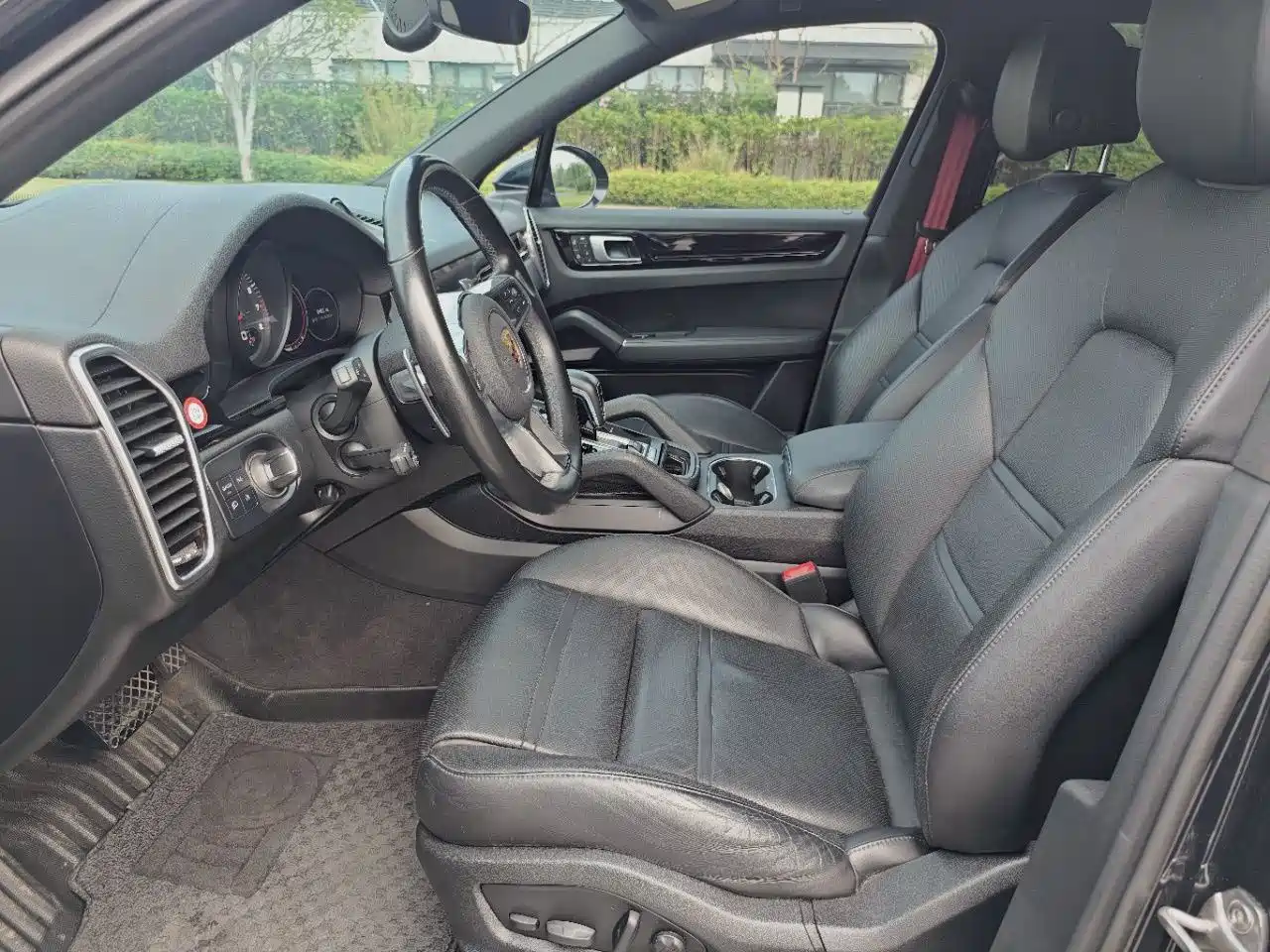 Porsche Cayenne 2022 Cayenne 3.0T Platinum Edition фото 9