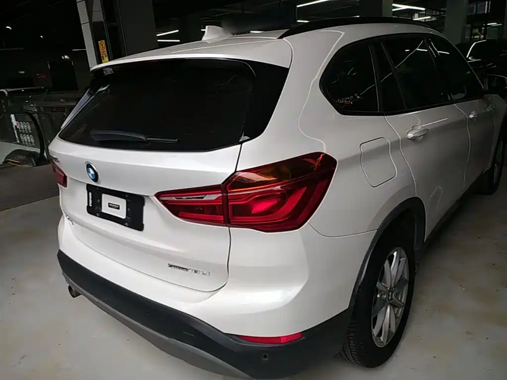 BMW X1 2019 sDrive18Li Fashion Model фото 8
