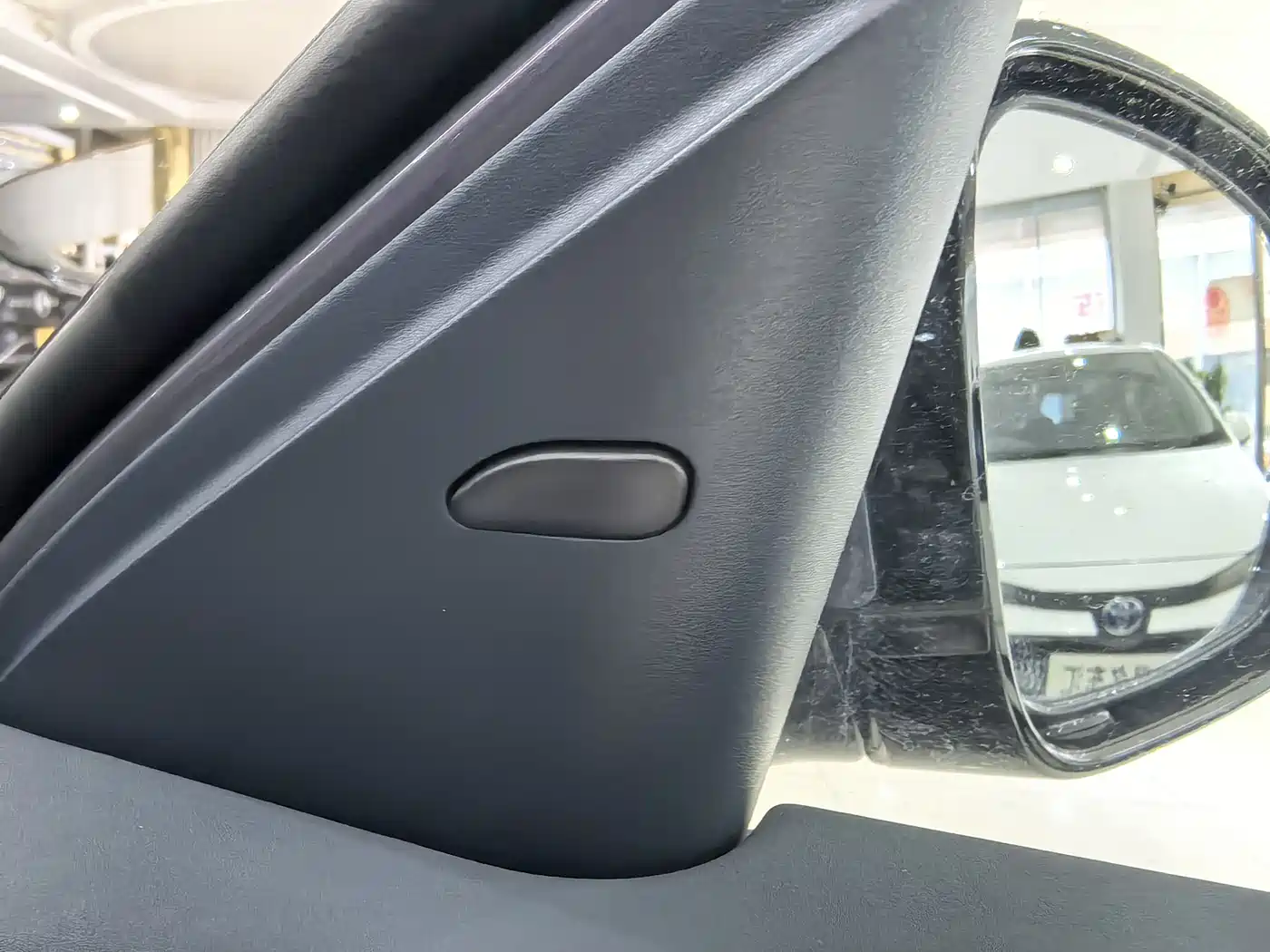Nissan Teana 2026 2.0T Premium Edition фото 18