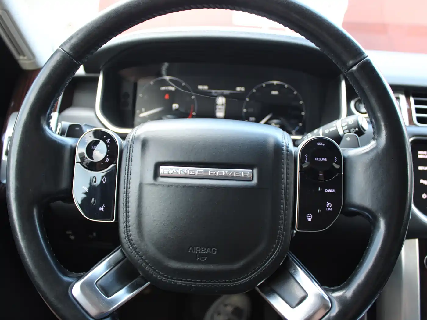 Фото 20 - Land Rover Range Rover