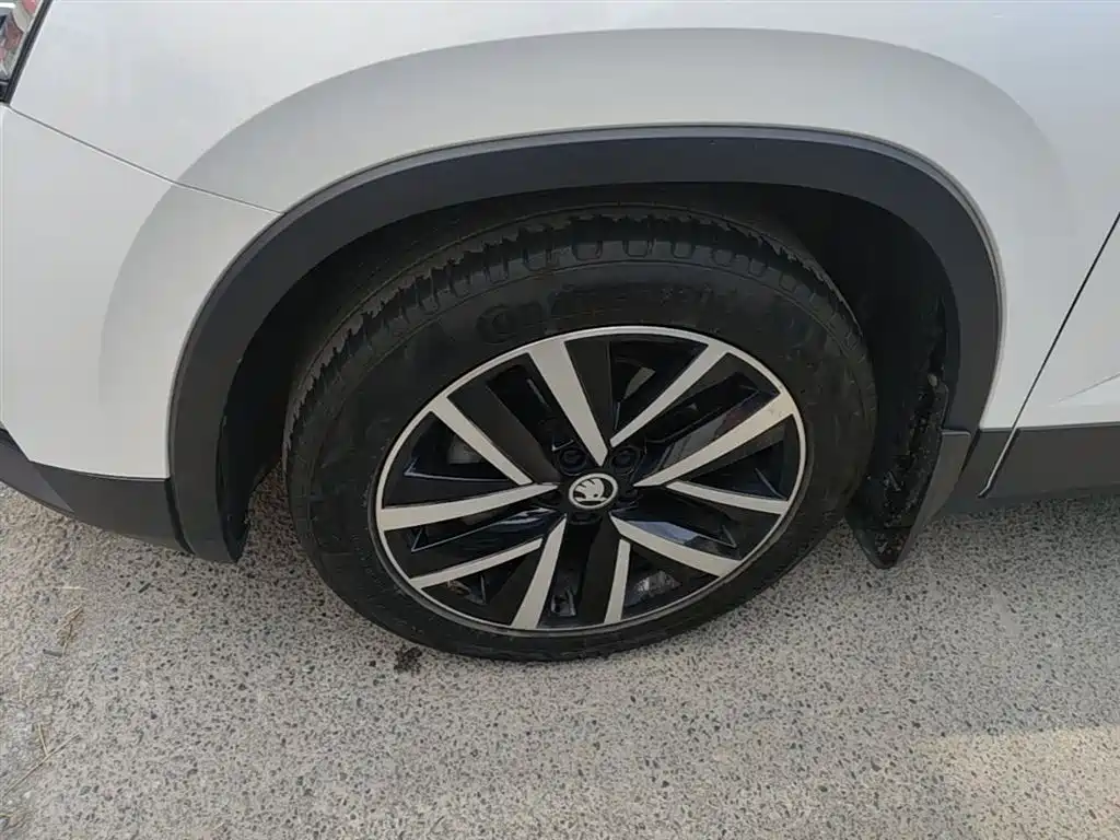 Škoda Kamiq 2020 Model 1.5L Automatic Comfort фото 23