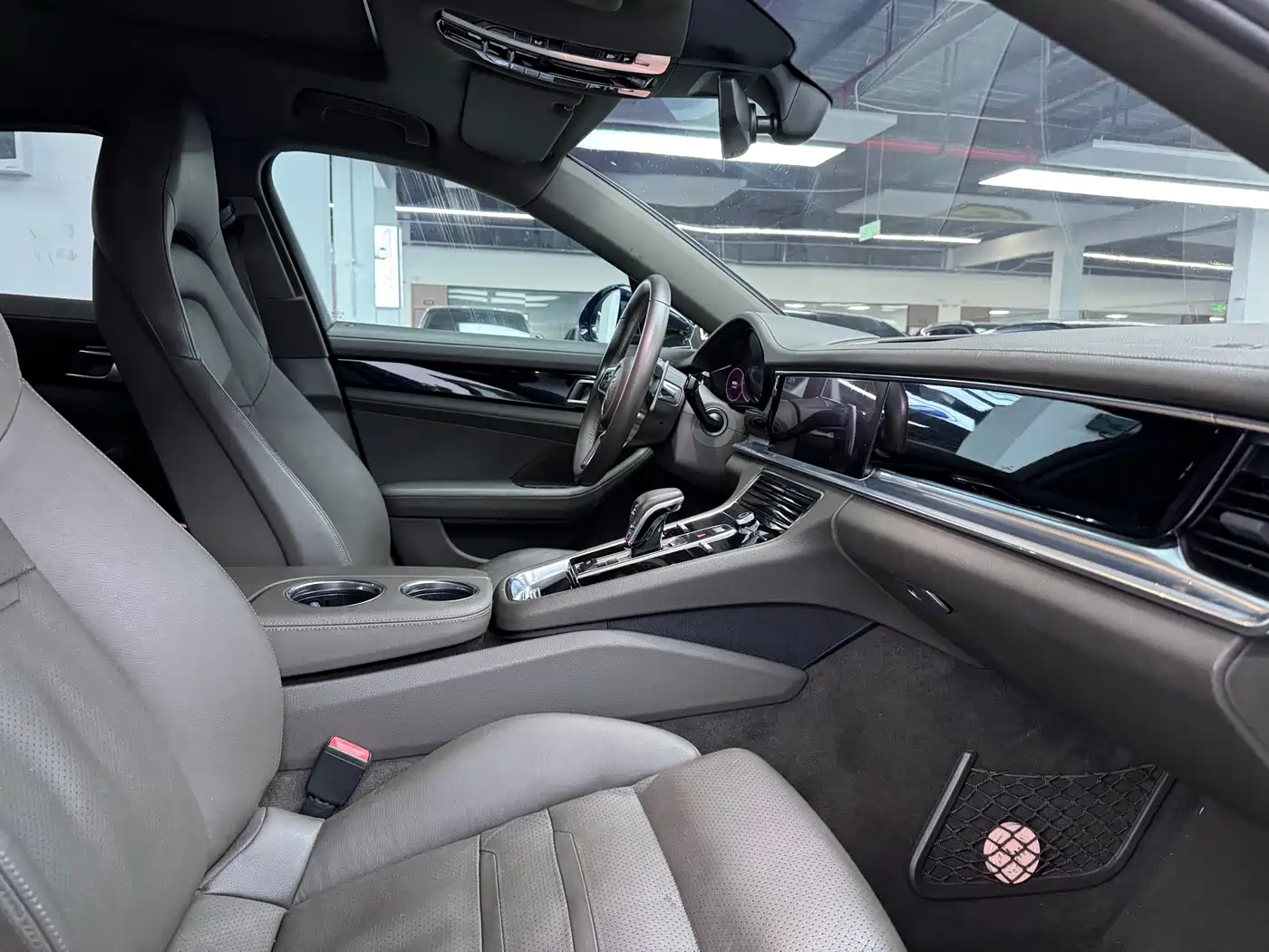 Porsche Panamera 2017 Panamera 3.0T фото 18