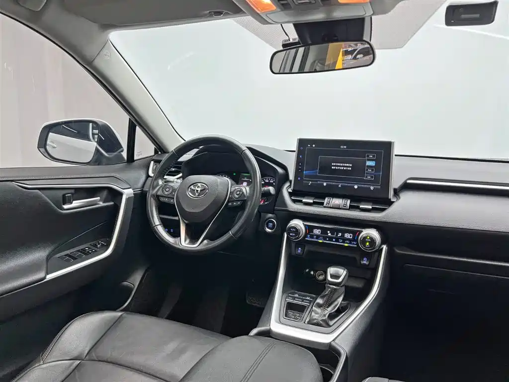 Toyota Wildlander 2022 2.0L CVT FWD Luxury PLUS Edition фото 21