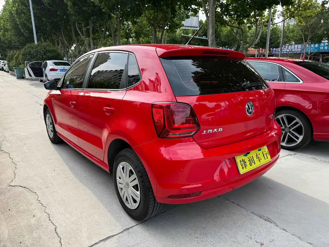 صورة 6 - Volkswagen Polo