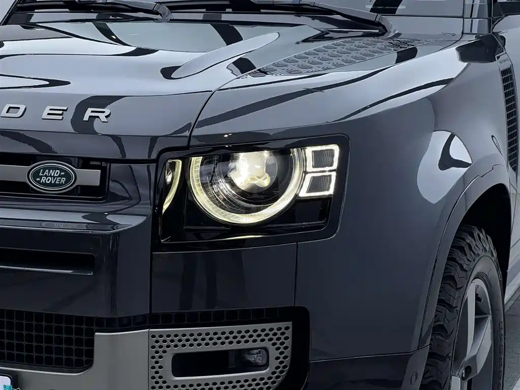 Land Rover Defender 2024 110 3.0T P400 X-DYNAMIC HSE фото 6
