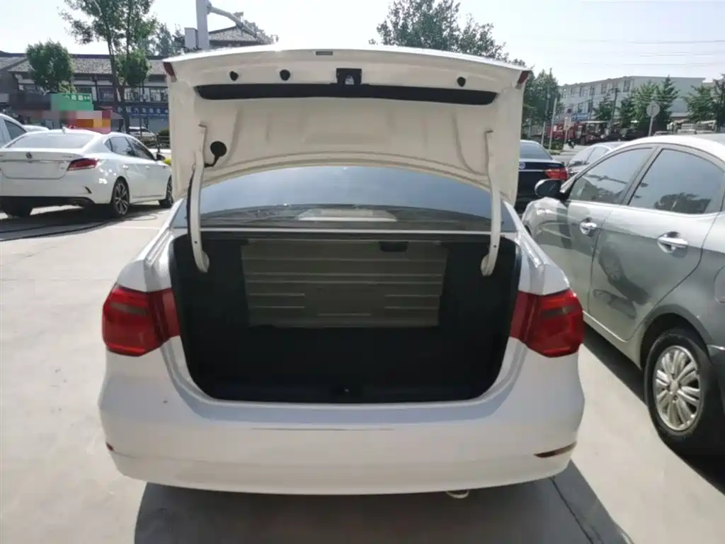 Volkswagen Jetta 2015 Quality Edition 1.4L Manual Fashion фото 19