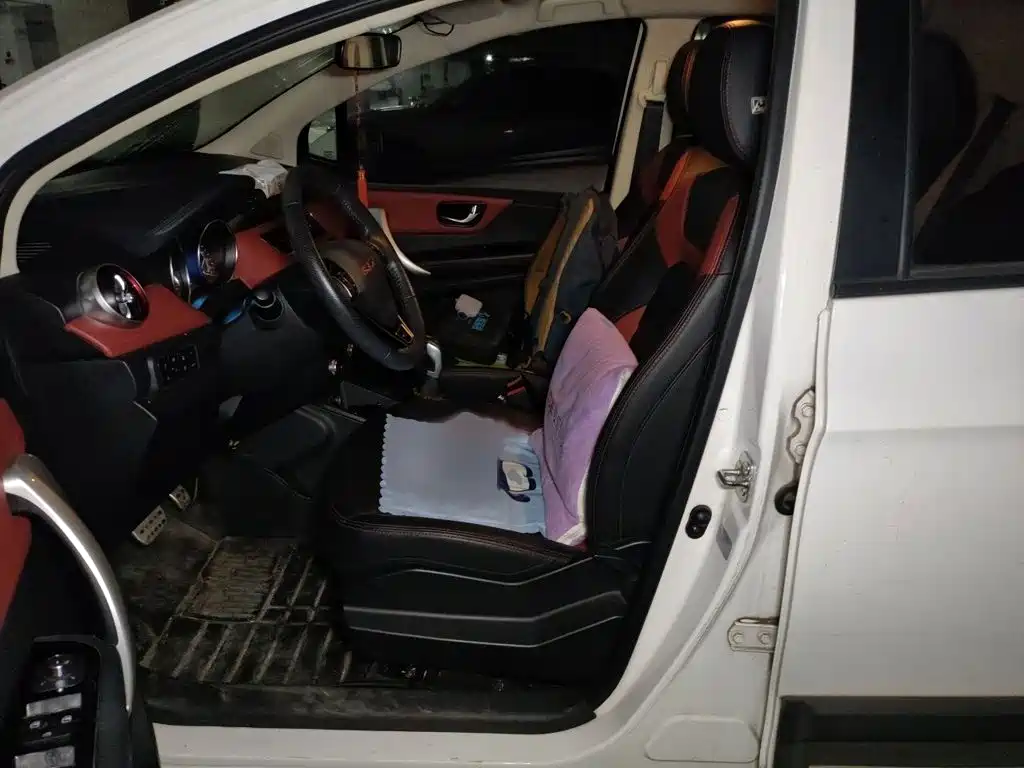 Haval H1 2015 2015 1.5L AMT Urban