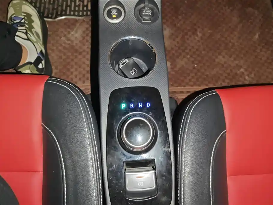 ZOTYE E200