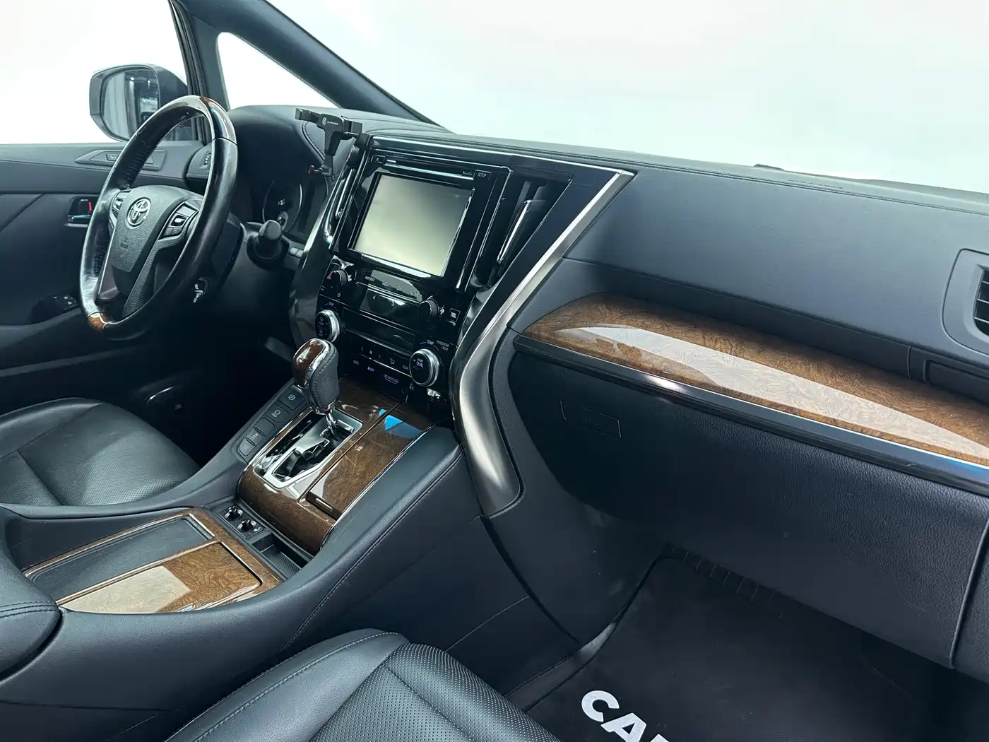 Toyota Alphard 2015 3.5L Premium Edition фото 10