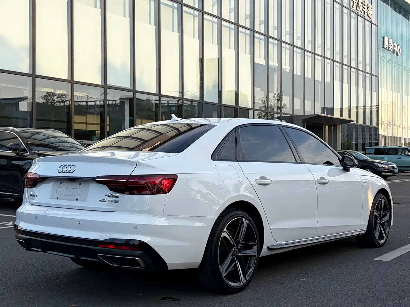 Audi A4L 2024 40 TFSI Luxury Dynamic фото 16