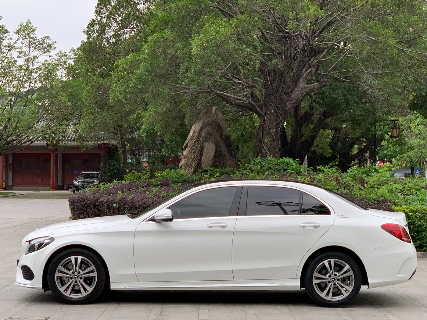 Mercedes-Benz C-Class 2017 Facelift C 200 L Sport Edition фото 14