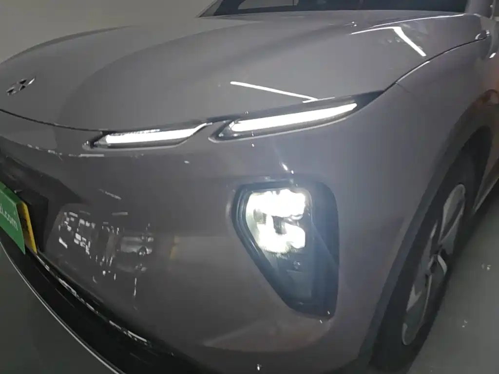 Фото 24 - NIO EC6