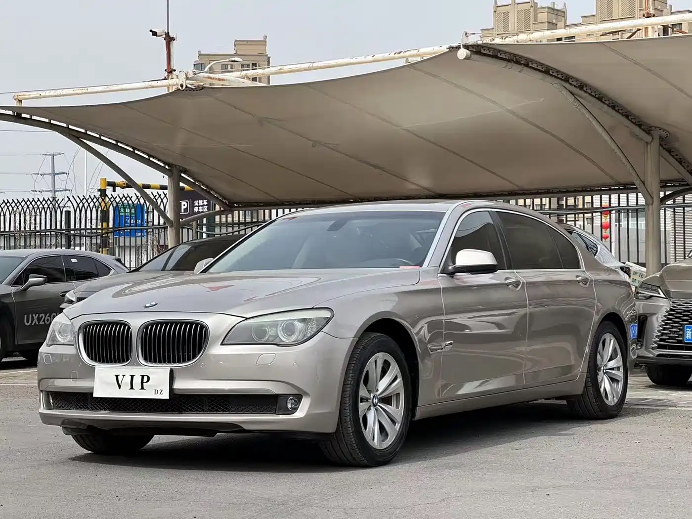 BMW 7 Series 2009 730Li Leading