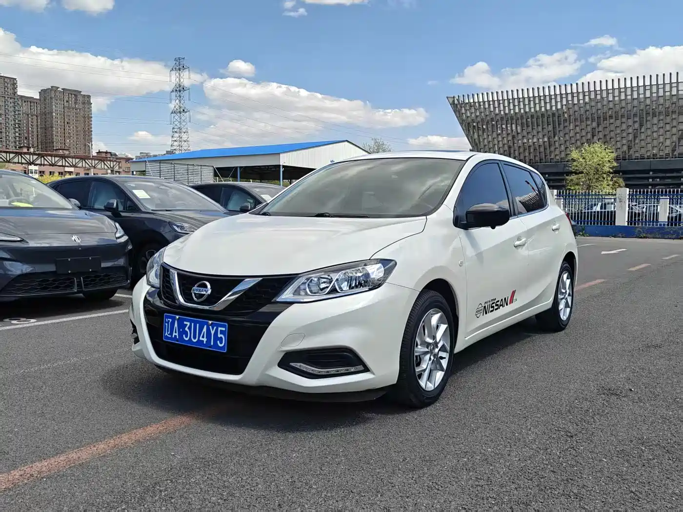 Nissan Tiida 2021 1.6L CVT Cool Edition