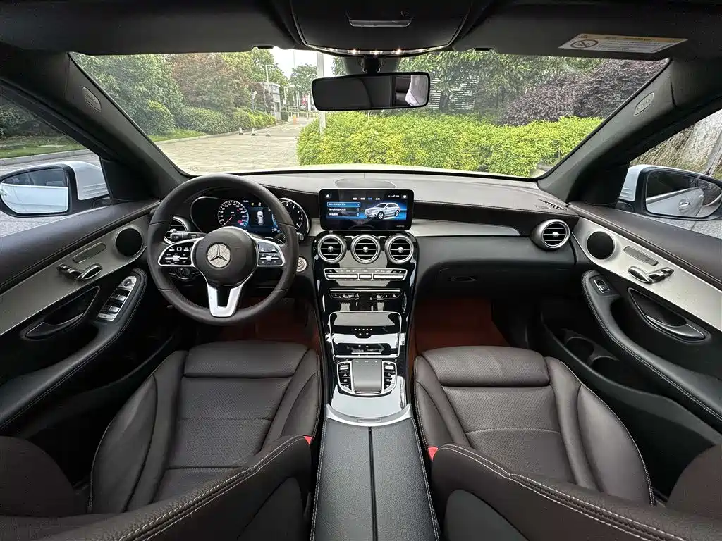 Mercedes-Benz GLC 2021 GLC 260 L 4MATIC Sporty фото 7
