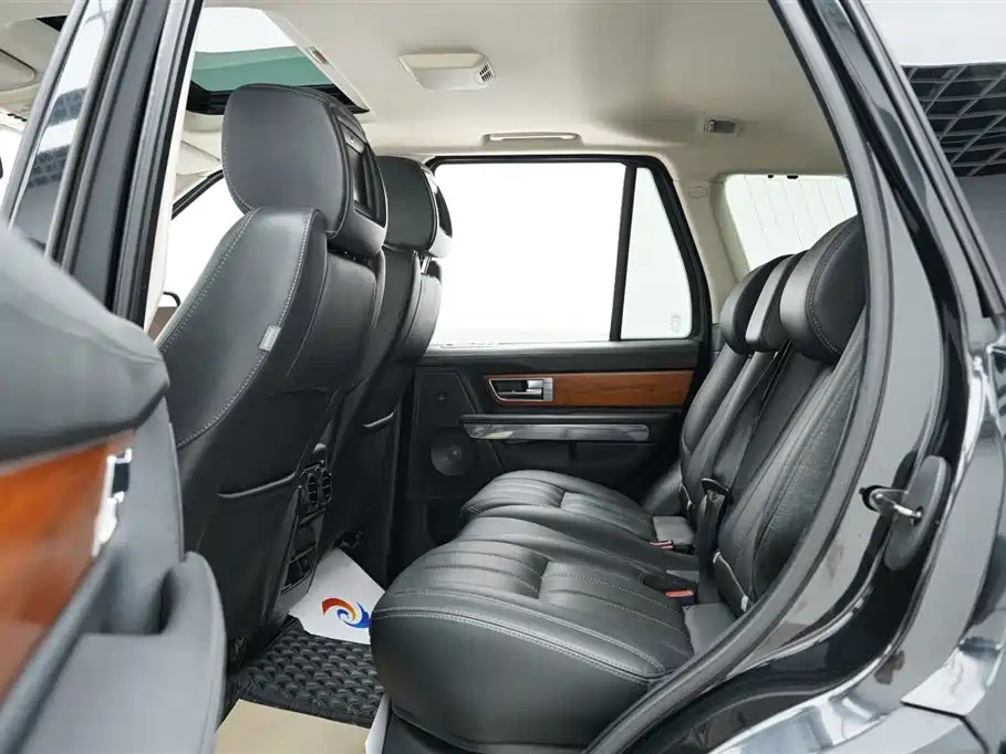 Фото 13 - Land Rover Range Rover Sport