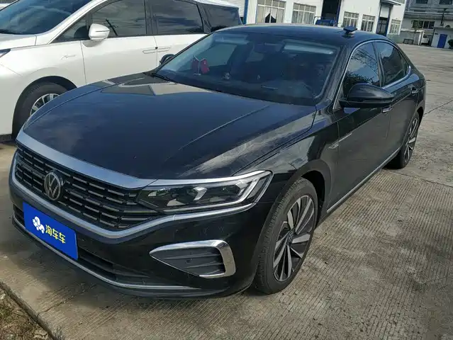 Volkswagen Passat 2025