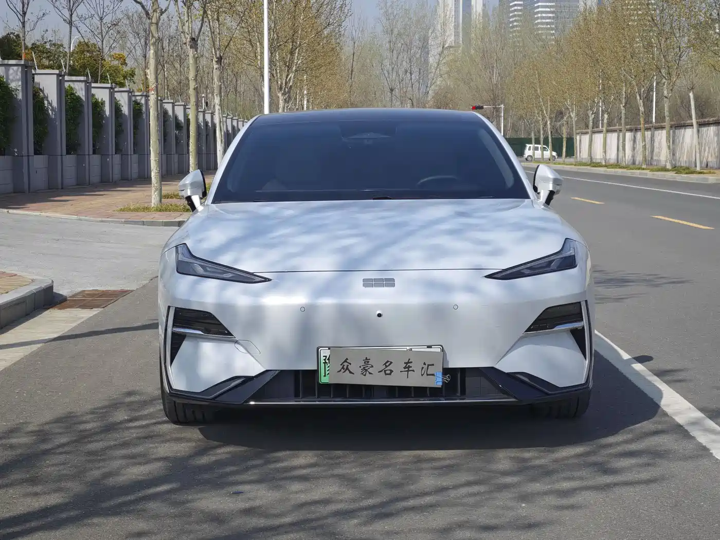 GEELY GALAXY GALAXY E8