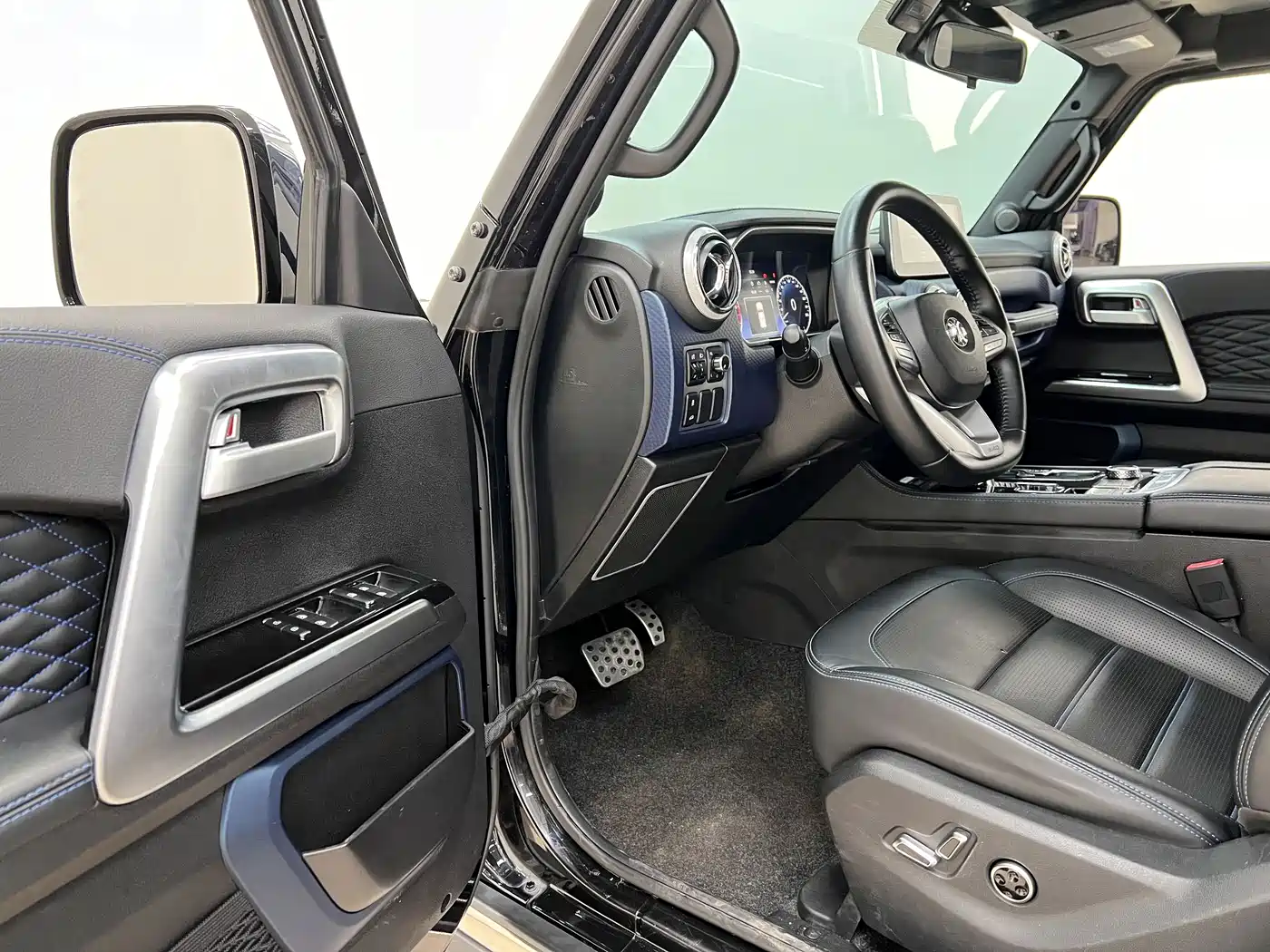 BAIC ORV Beijing Offroad BJ40 2019 PLUS 2.3T Automatic 4WD Luxury Edition China VI фото 9