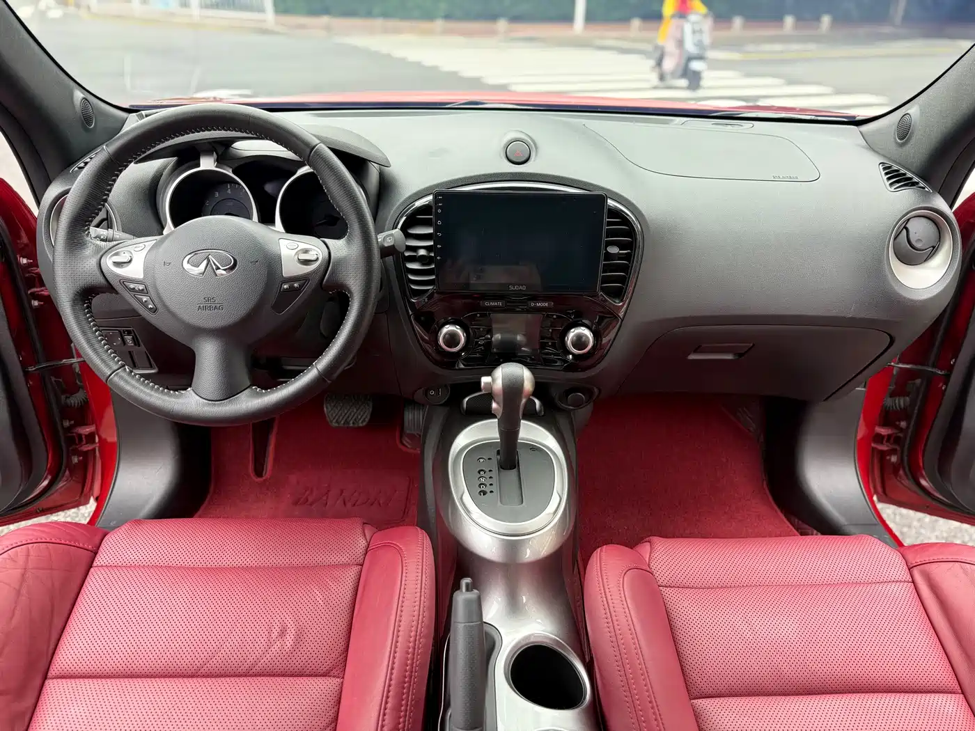 Infiniti ESQ 2018 2014 1.6L Free Edition