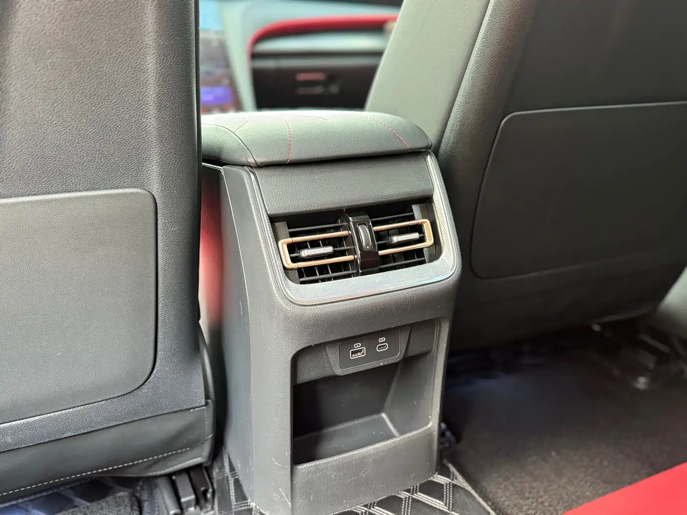 Hongqi H6 2023 2.0T Comfort Edition фото 22