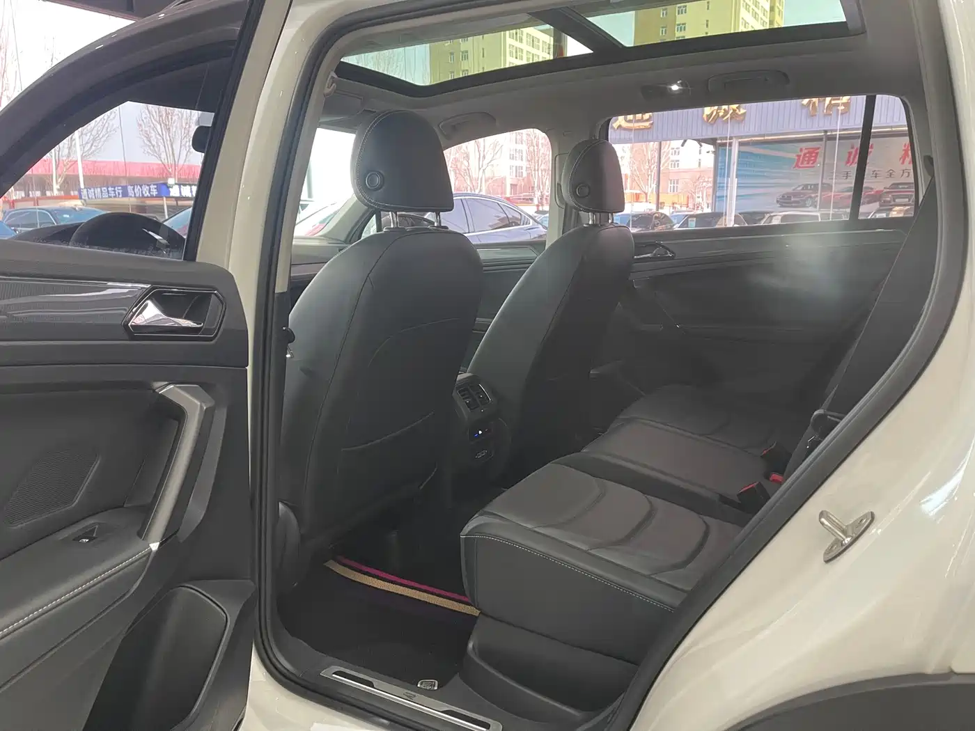 Volkswagen Tiguan L 2021 330TSI Automatic 2WD R-Line Flagship фото 5