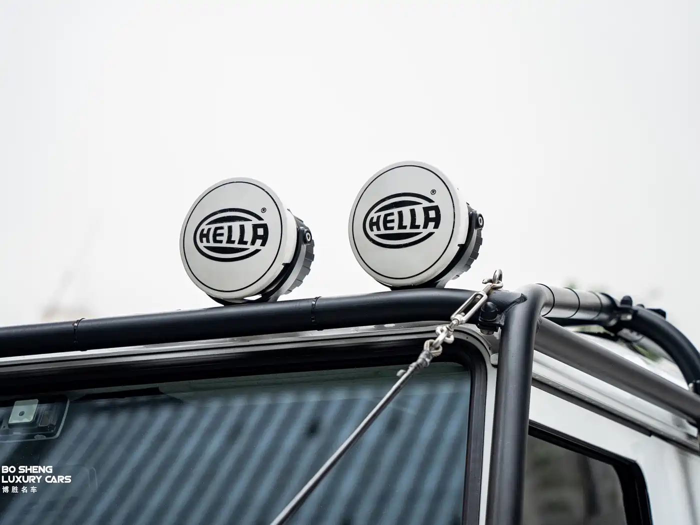 Land Rover Defender фото 25