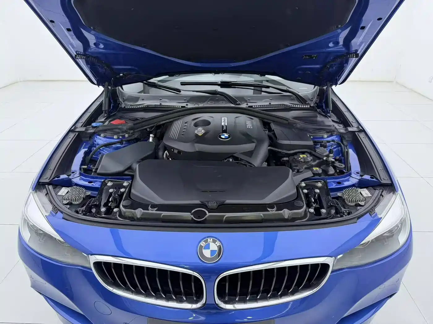 Photo 13 - BMW 3 Series GT
