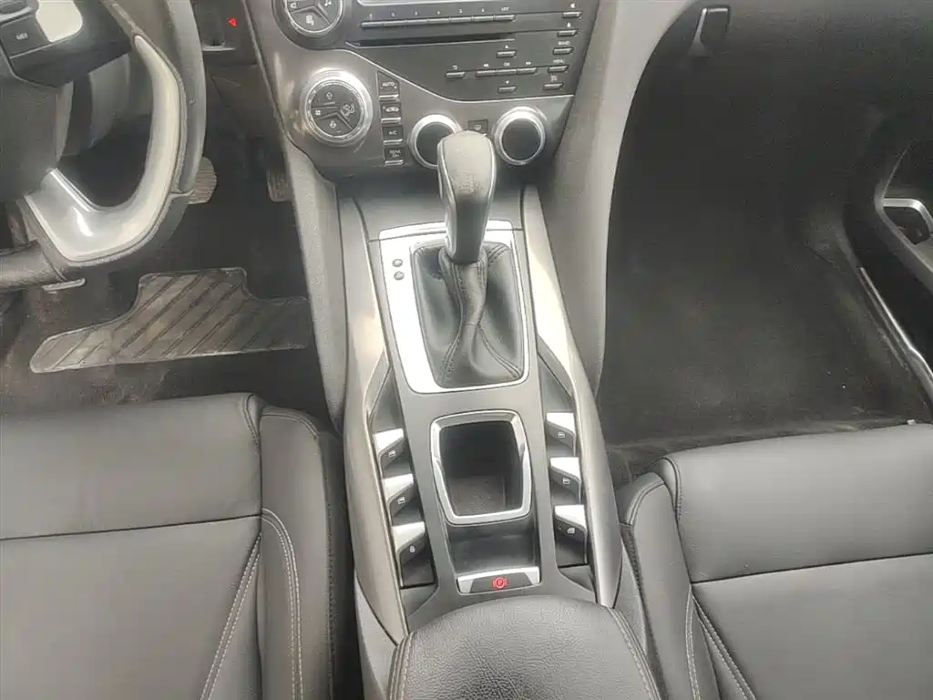 DS 5 2016 2015 1.6T Elegance THP160