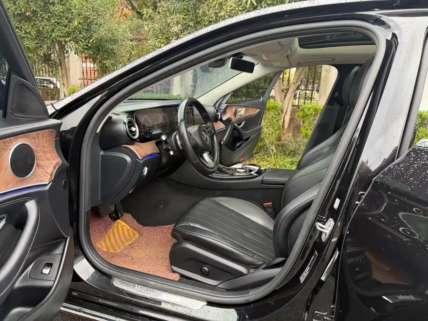 Mercedes-Benz E-Class 2016 E 300 L Luxury фото 8