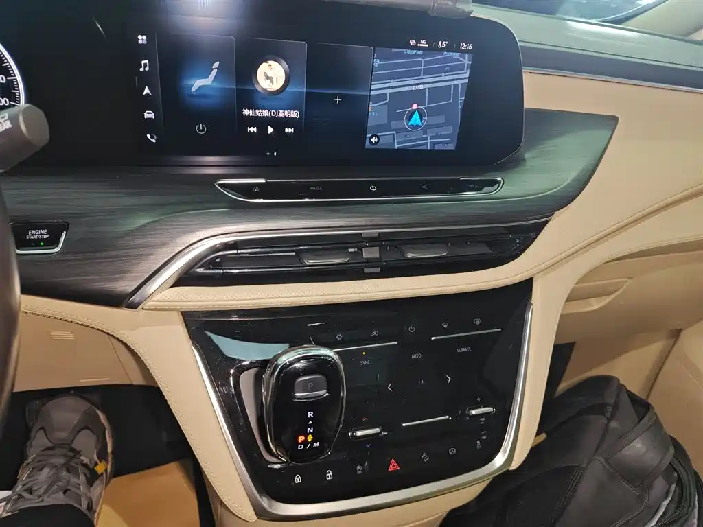 Buick GL8 2023 ES Landmaster Exclusive фото 9