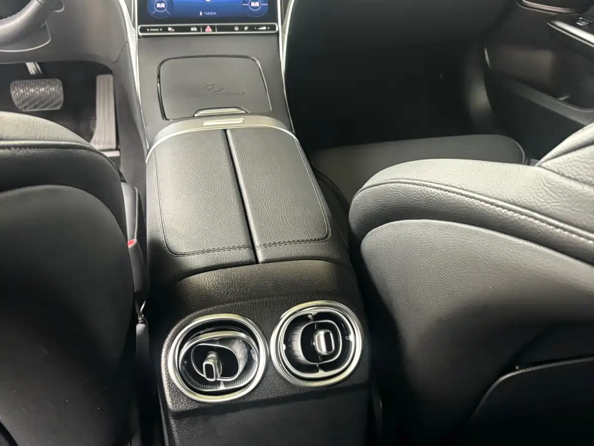 Mercedes-Benz C-Class 2025 C 260 L Sport Edition фото 13