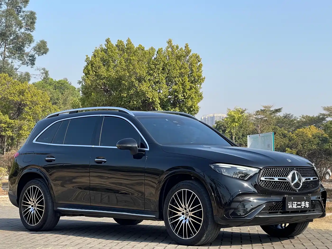 Mercedes-Benz GLC 2023 Facelift GLC 300 L 4MATIC Luxury 5-Seater фото 3