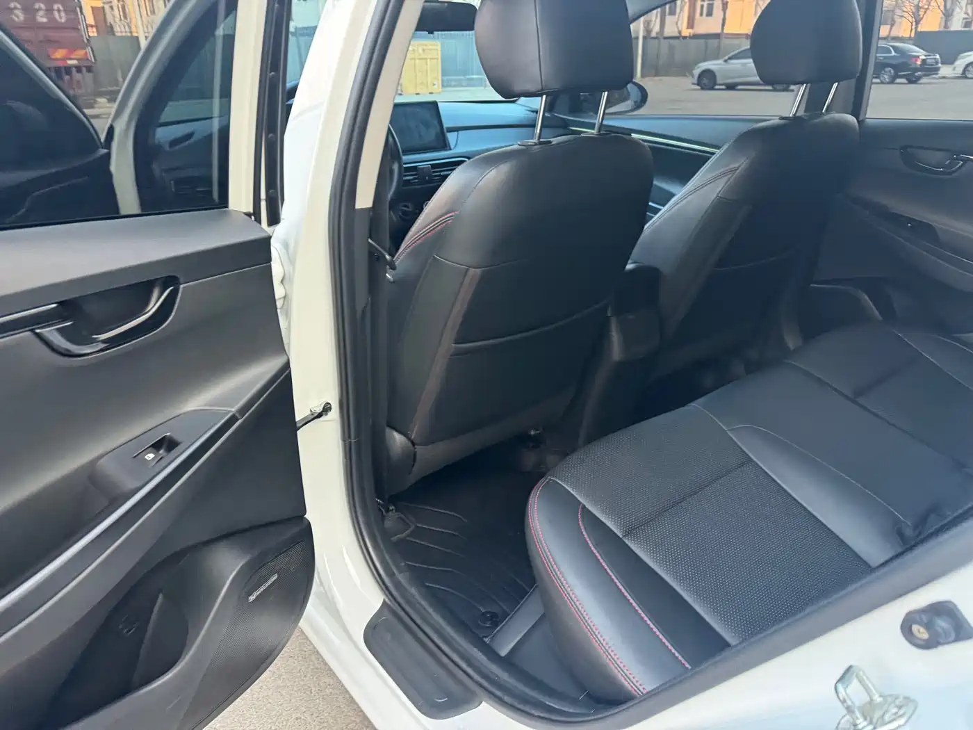 Hyundai Elantra 2020 1.6L Auto GL Pleasing Edition фото 7