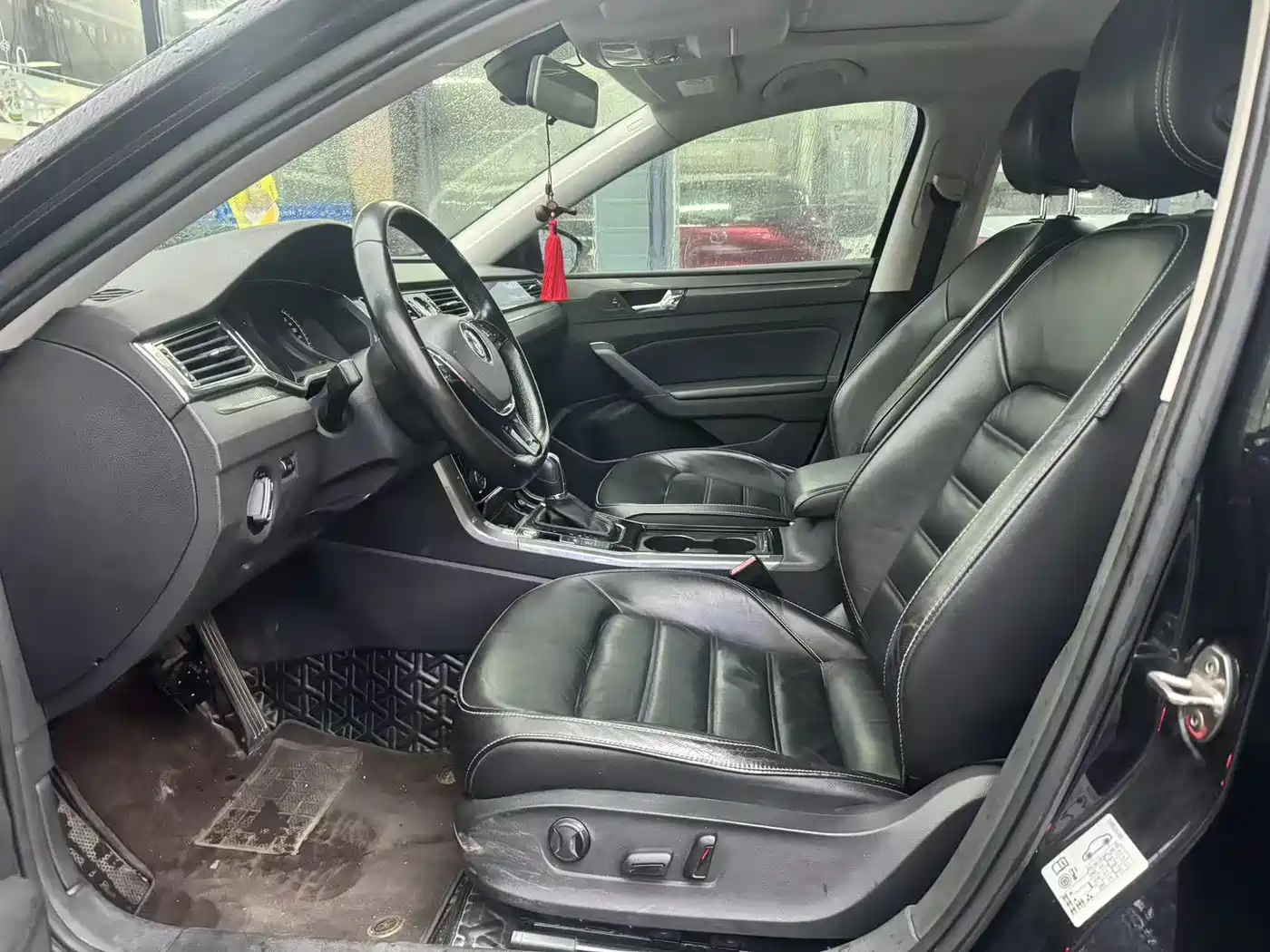 Volkswagen Passat 2017 330TSI DSG Prestige фото 4