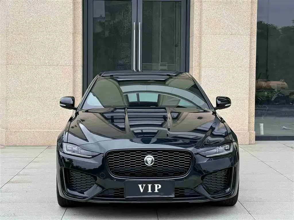 Jaguar XEL 2024 Model 2.0T 250PS R-DYNAMIC S Gloss Black Sport Edition фото 2
