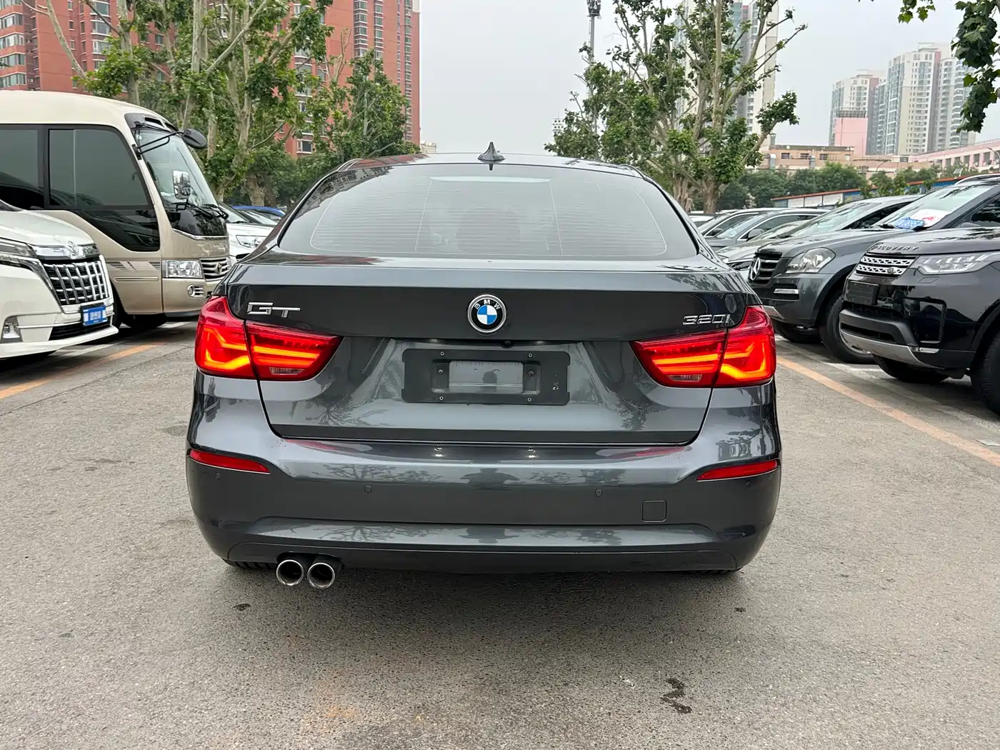 BMW 3 Series GT 2018 320i Fashion фото 5