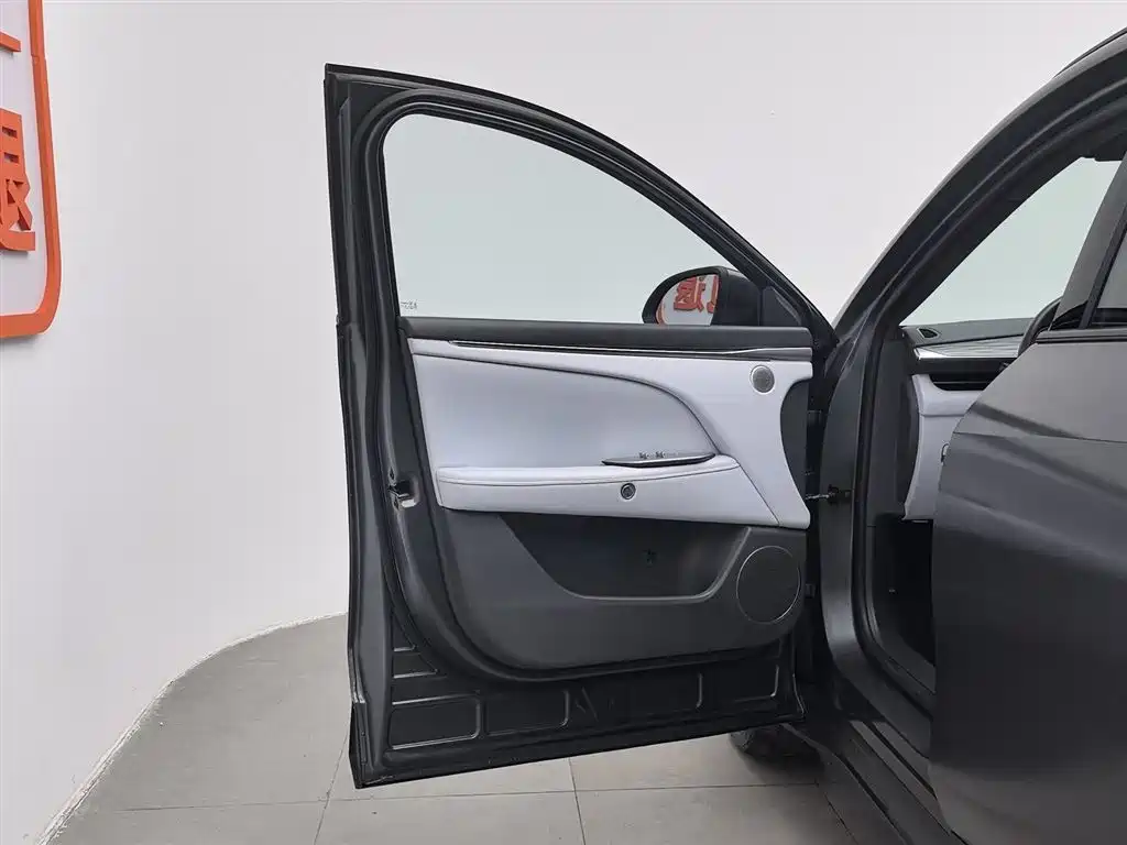 ARCFOX EXTREME FOX POLAR FOX ALPHA T5