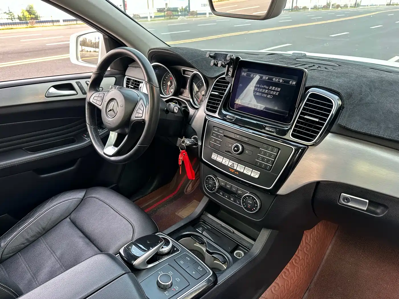 Mercedes-Benz GLE Coupe 2017 GLE 400 4MATIC Coupe SUV фото 13