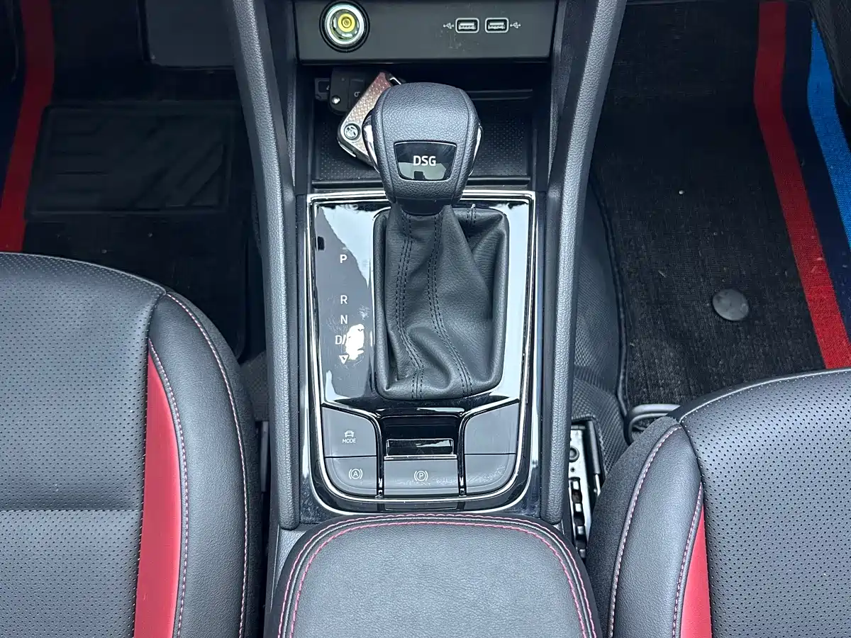 Škoda Karoq 2024 TSI280 Luxury Edition фото 20